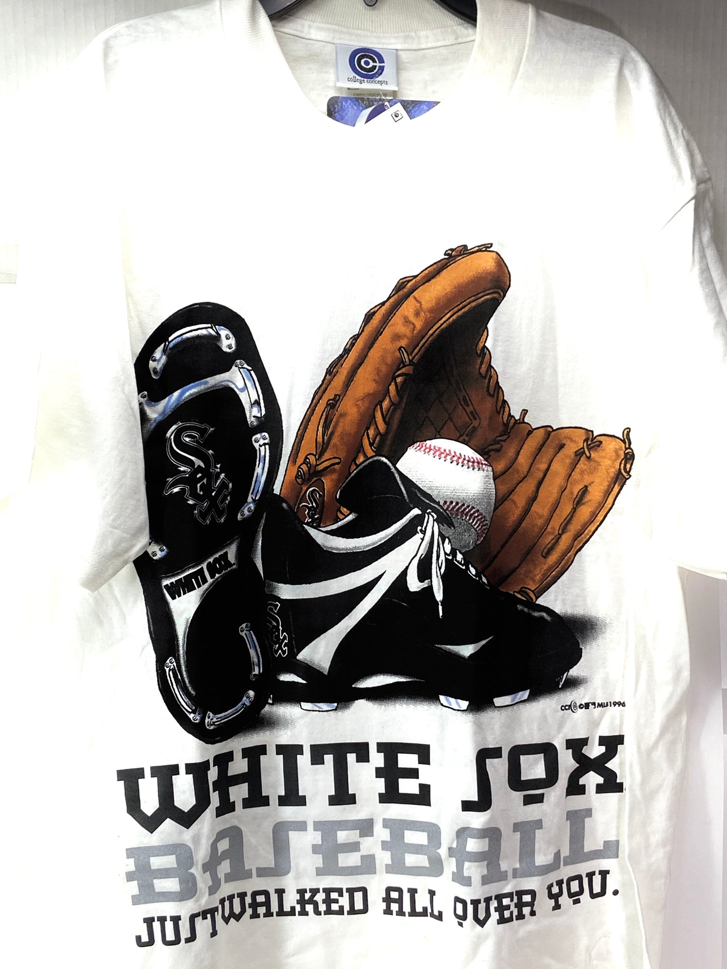 Chicago White Sox Vintage 1996 MLB "Just Walked All Over You" T-Shirt by College Concepts