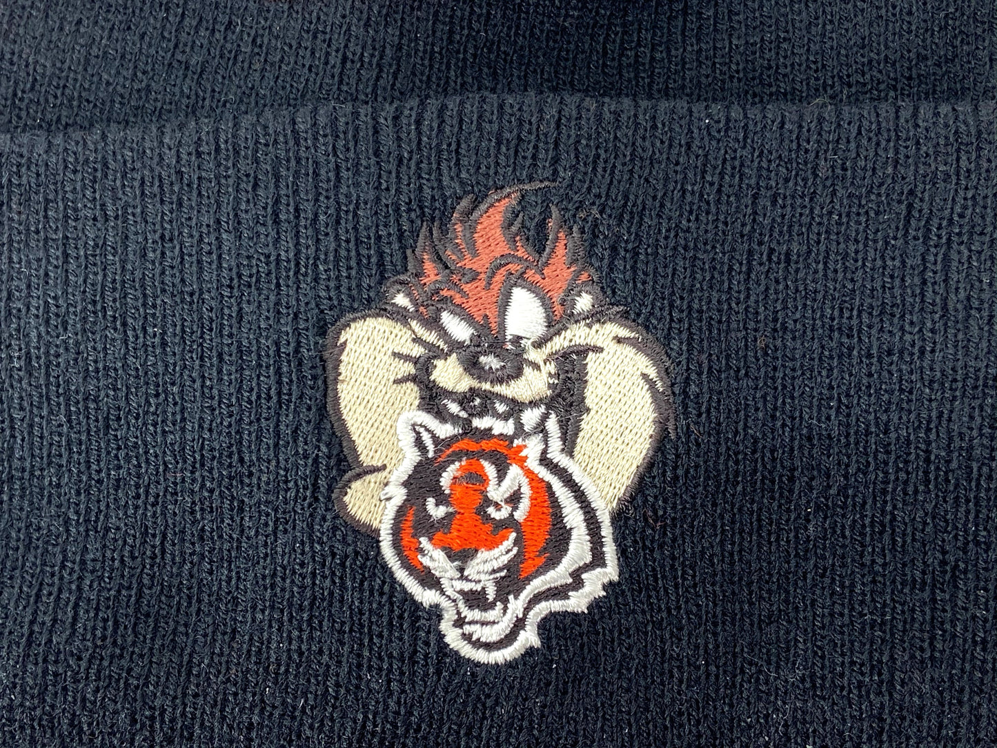 Cincinnati Bengals Vintage 1998 NFL/Looney Tunes Knit Hat By Drew Pearson Marketing